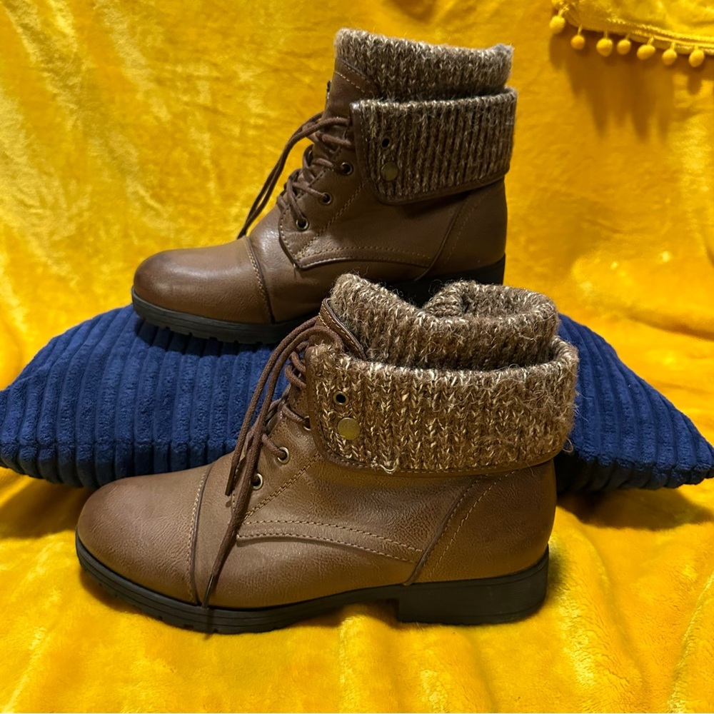Combat style lace up ankle booties with fur